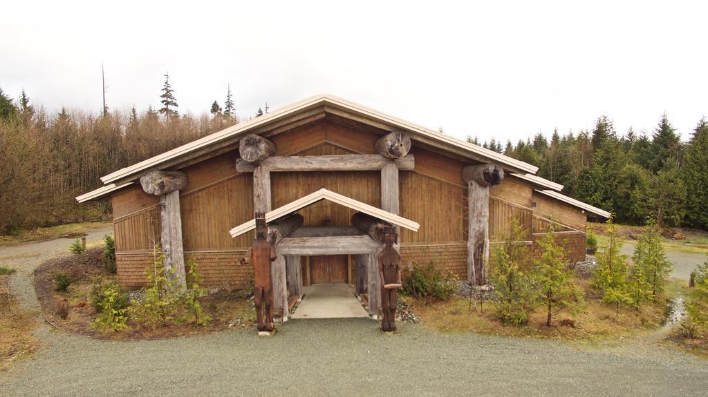 The Bamfield Motel Salmon Beach Екстериор снимка